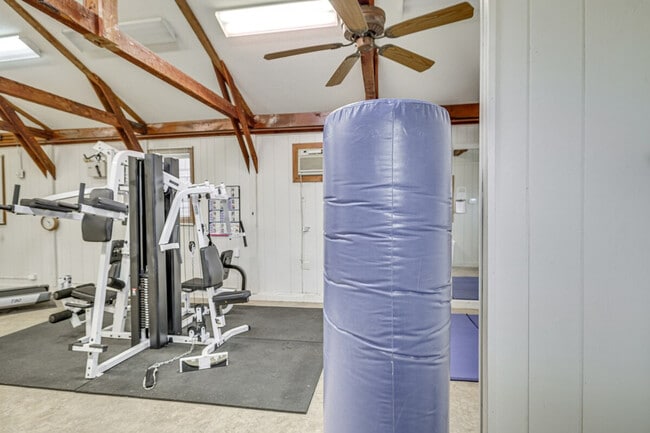 Building Photo - 91 Bruin Rd