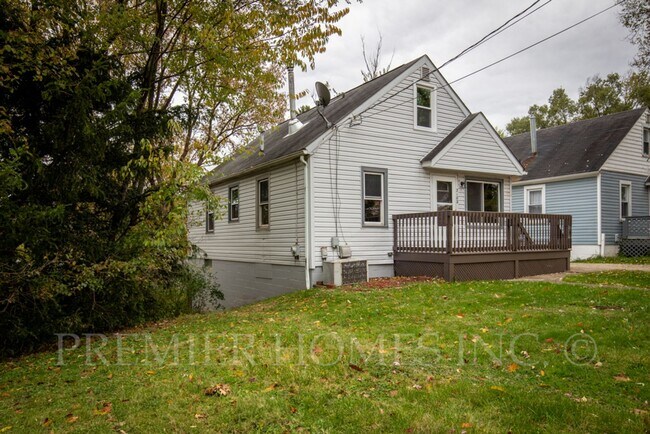 Building Photo - Charming 3-Bedroom Home with Walkout Basem...