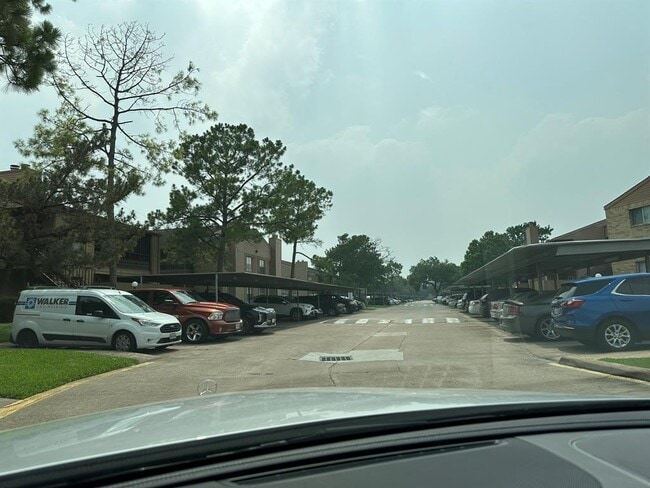 Building Photo - 10555 Turtlewood Ct