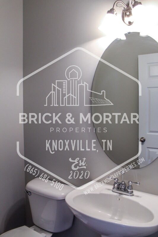 Building Photo - 5722 Rhyne Cove Ln