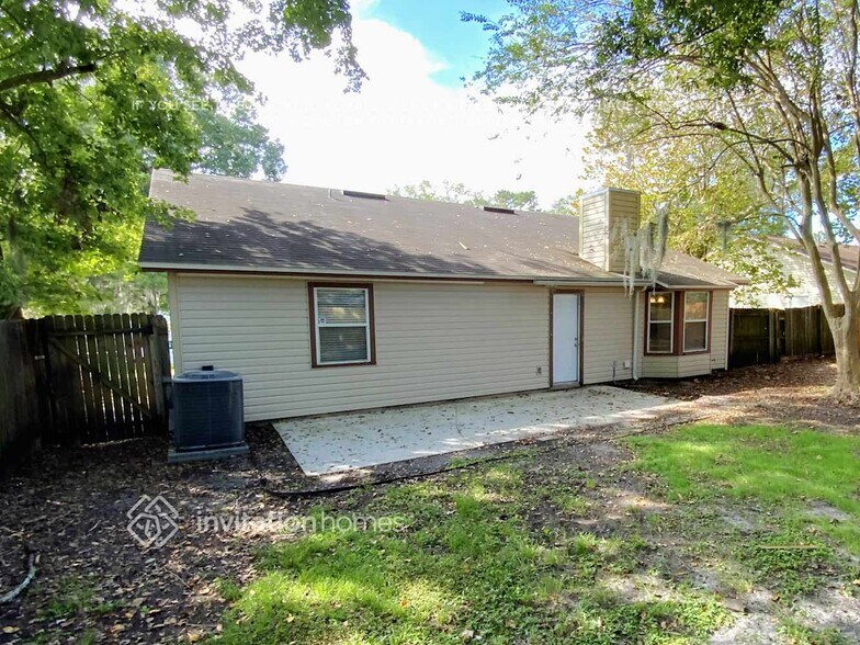 Building Photo - 8763 Hammond Forest Dr