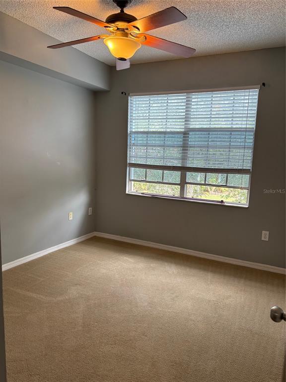 Building Photo - 5691 Bentgrass Dr