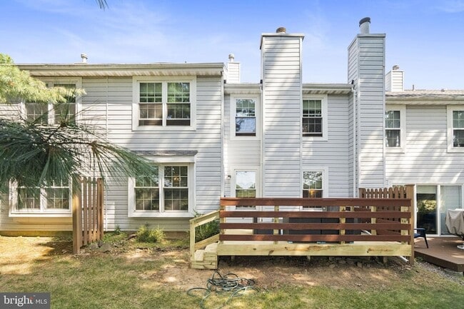 Building Photo - 424 Revere Dr
