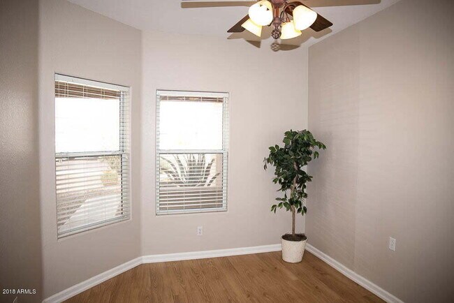 Building Photo - San Tan Ranch Beauty