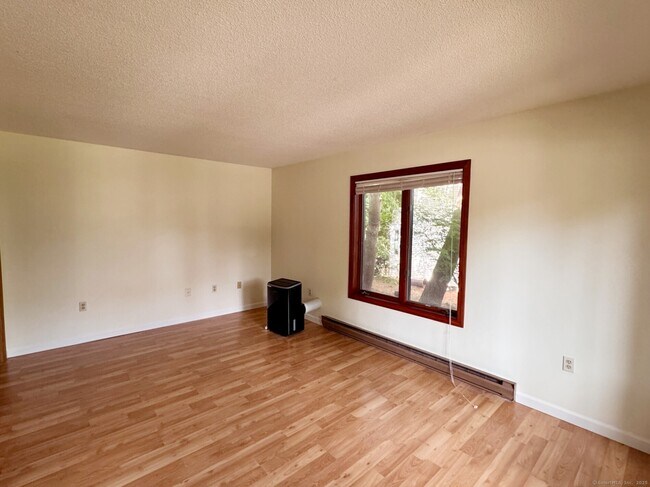 Building Photo - 37 E Albert St