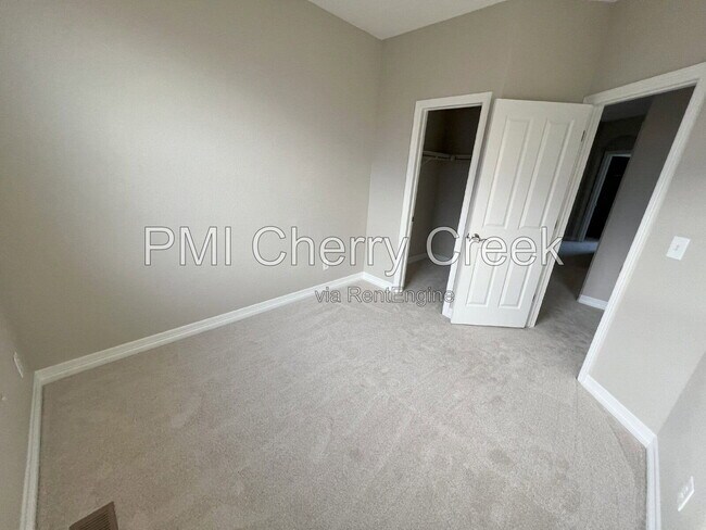 Building Photo - 9256 Kornbrust Dr