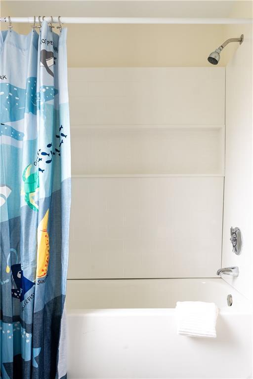 Building Photo - 304 Third Beach Rd