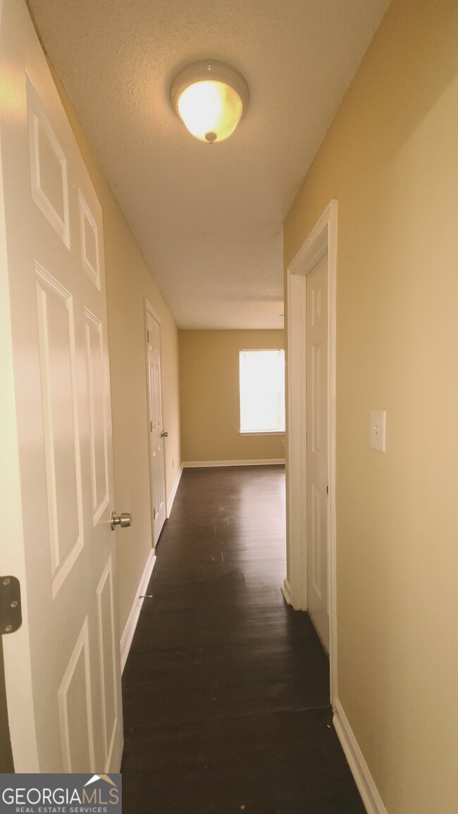 Building Photo - 1504 Cain Ct