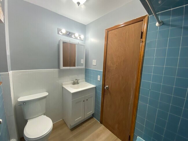 Building Photo - 468 Avenue A