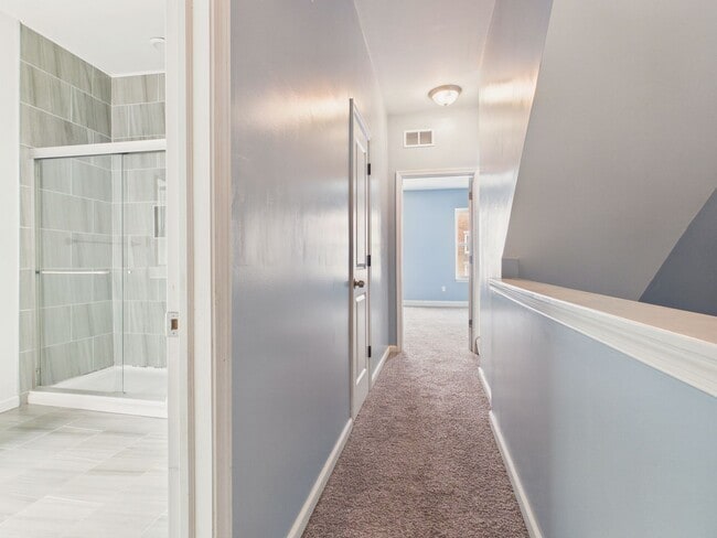 Building Photo - Newly Renovated 4 Bedroom Single Family Home