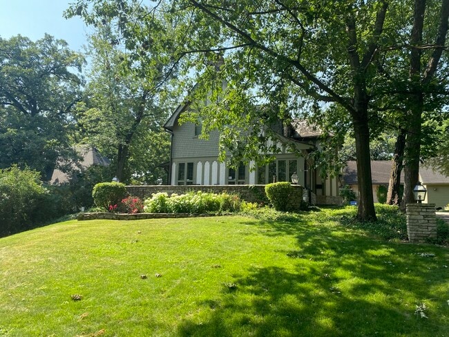 Primary Photo - 2023-2027 W 108th Pl