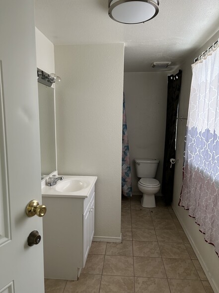 Building Photo - 276 Adams St