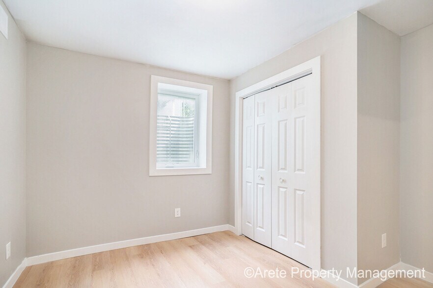 Building Photo - 147 National Ave SW