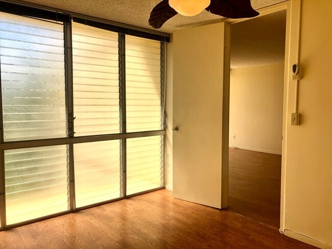 Building Photo - 95-2048-2048 Waikalani Pl