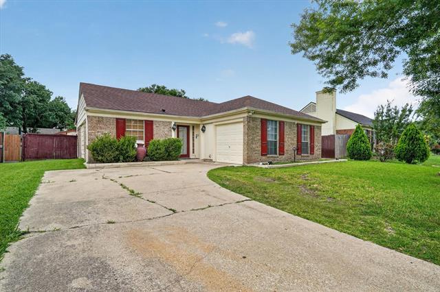 Building Photo - 7009 Shadow Bend Dr