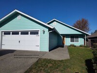 Building Photo - 3 bed 2 bath Single Family Home for Rent in  SW Grants Pass