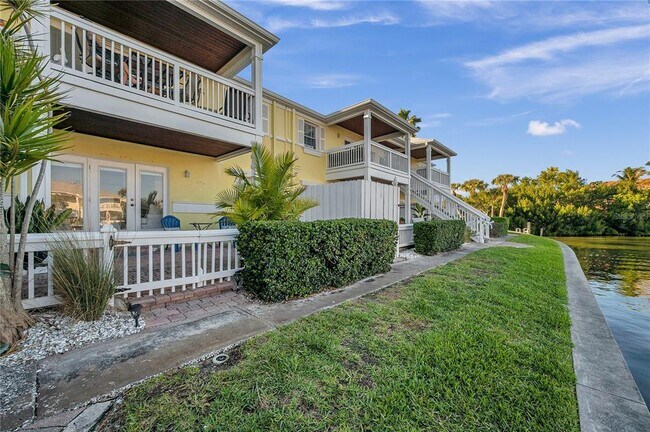 Building Photo - 4728 Beach Dr SE