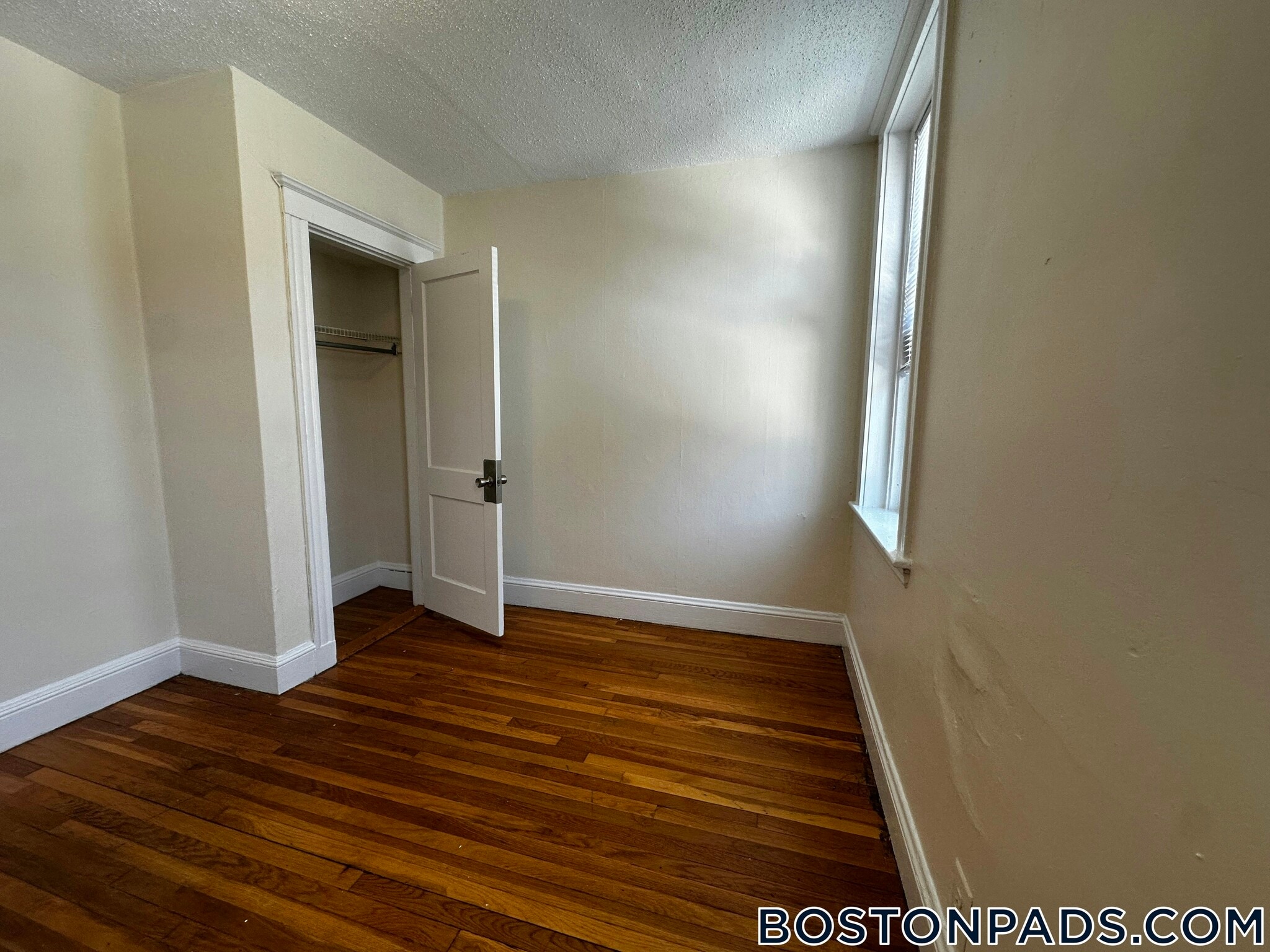 Building Photo - 5 Barrows St