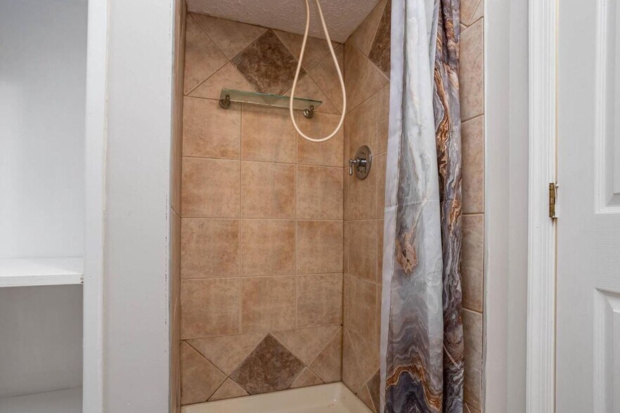 Basement Full Bath - 218 Maple Wreath Ct