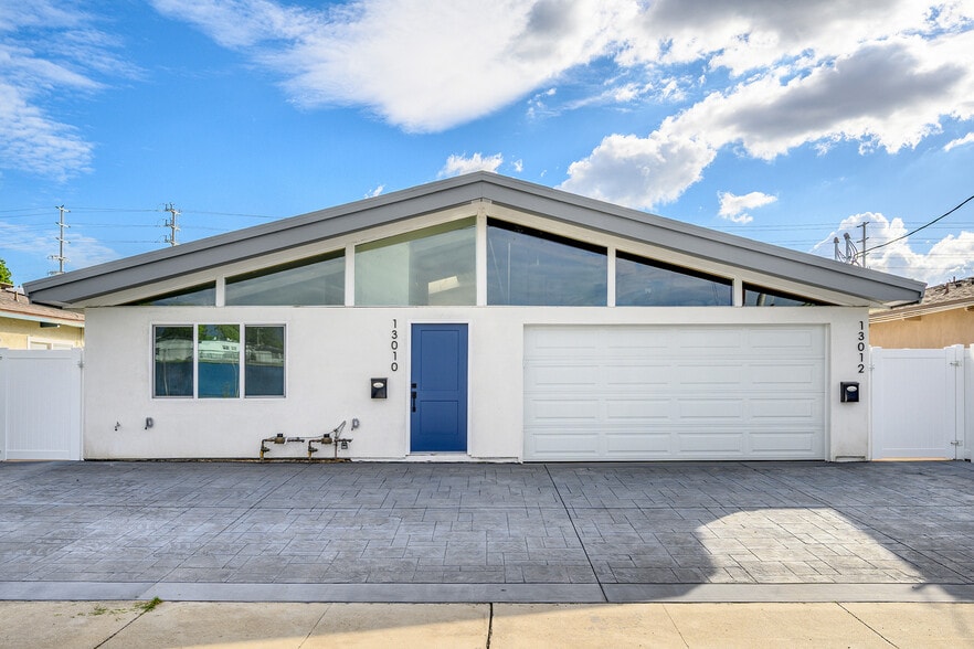 Primary Photo - 13010 Hartland St