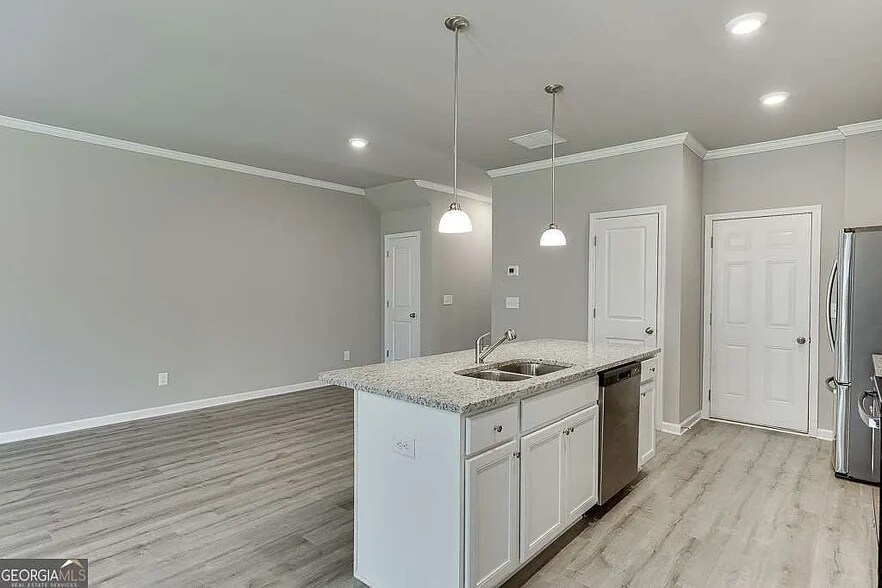 Building Photo - 5132 Fox Den Rd