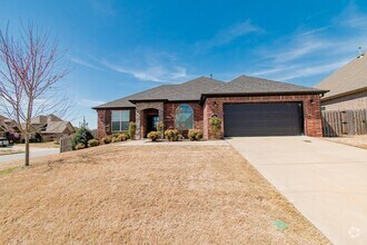 Building Photo - Like New 3 Bedroom Home near Stonebridge M...