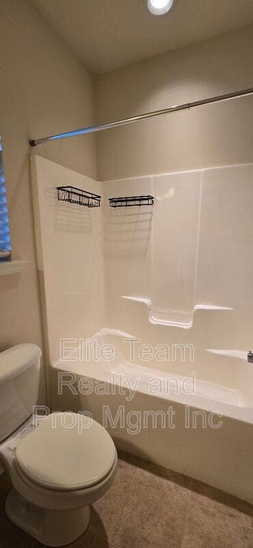 Building Photo - 11190 Bridgewater Dr