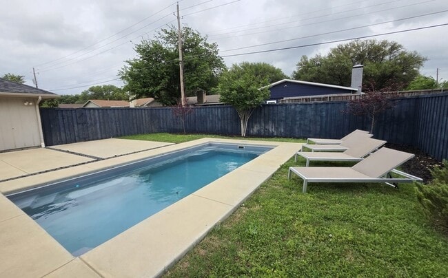 Building Photo - 4008 Hatherly Dr