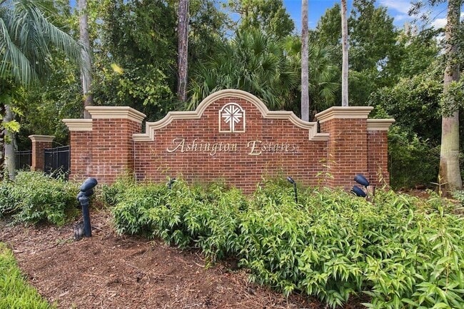 Building Photo - 17323 Emerald Chase Dr