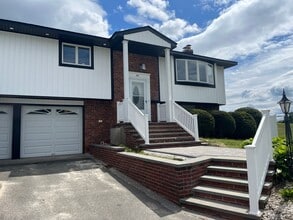Building Photo - 89 Harvest Ln