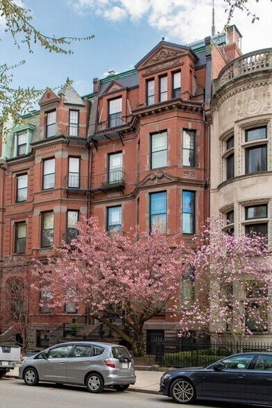 Building Photo - 302 Commonwealth Ave