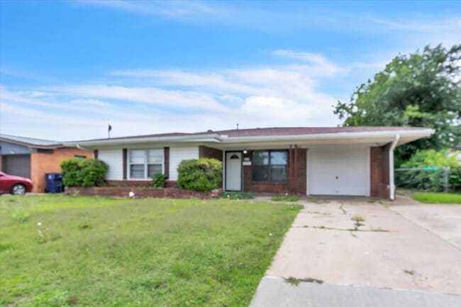 Building Photo - 2228 SW 61st Terrace