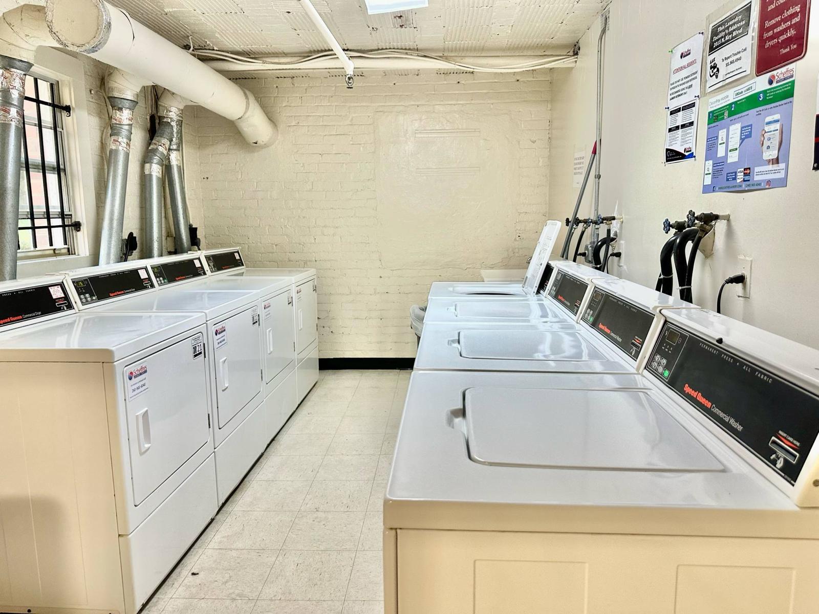 Community Laundry Facility - 2021 Key Blvd