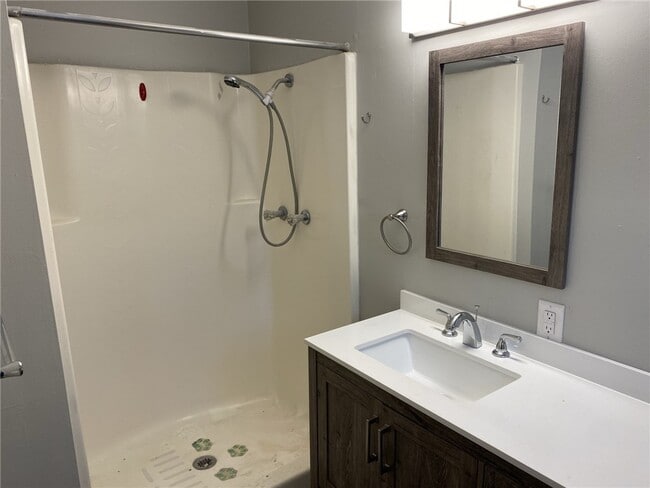 Building Photo - 14901 Dutchmans Dr