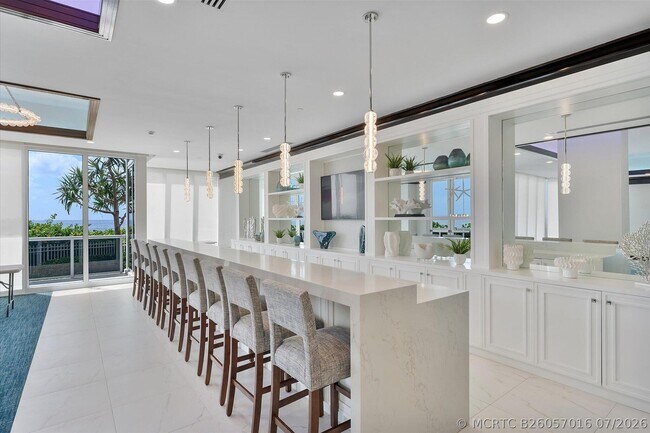 Building Photo - 3200 N Ocean Blvd
