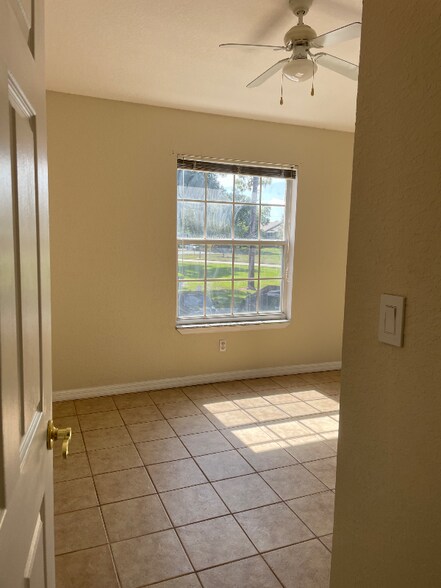 Building Photo - 145 Reserve Cir