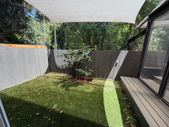 Building Photo - 3 Bed 2 Bath Duplex W/ Garage In Moraga
