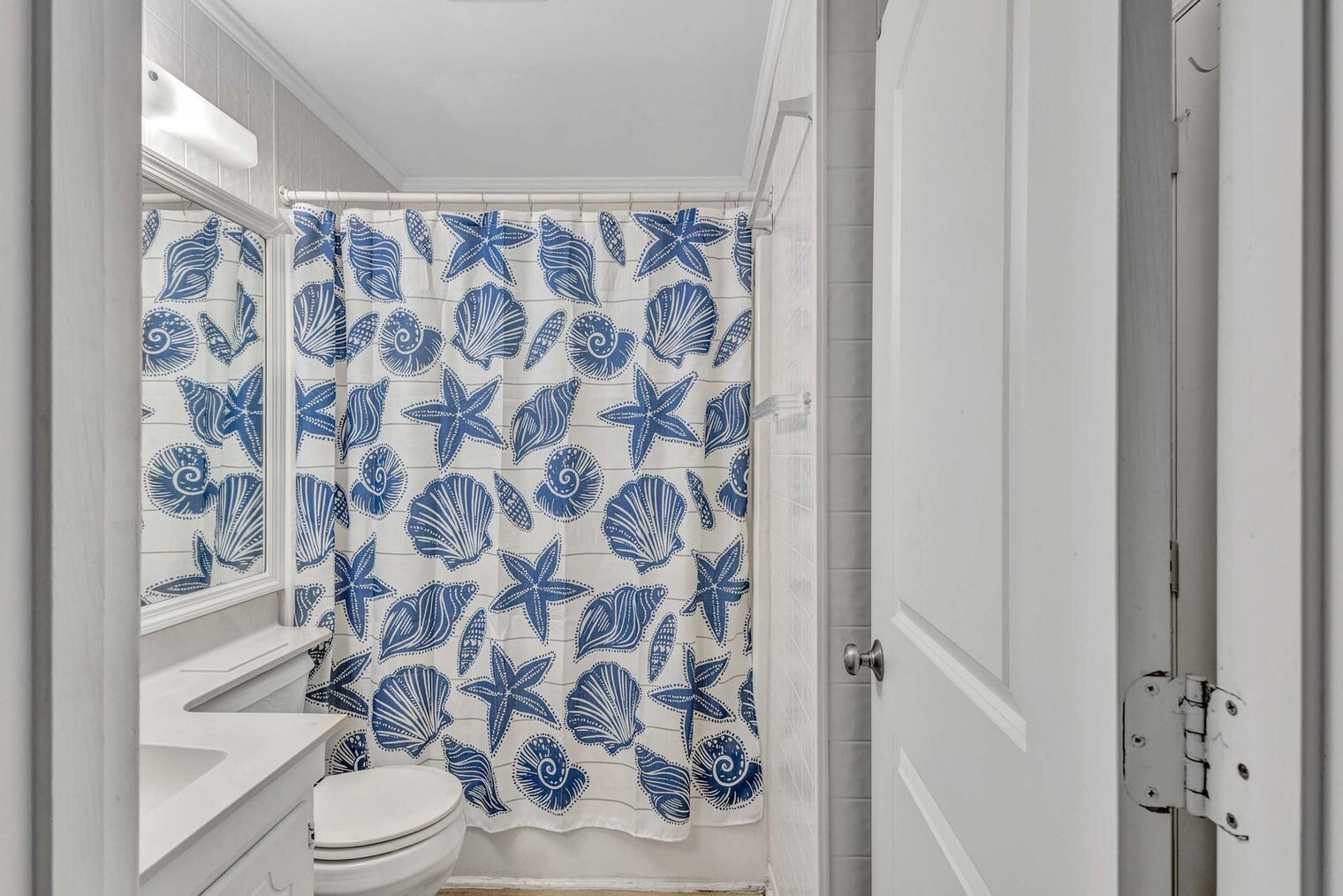 Building Photo - 23 S Forest Beach Dr