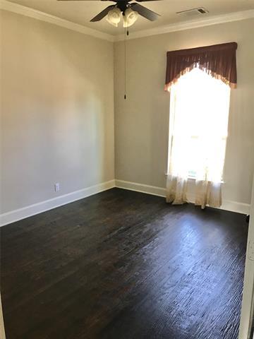 Building Photo - 408 Paluxy Dr