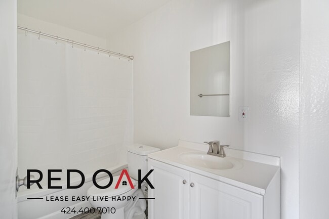 Building Photo - 9210 Somerset Blvd