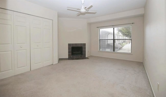 Building Photo - 2601 S Braeswood Blvd