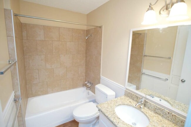 Building Photo - 2203 Lanier Dr
