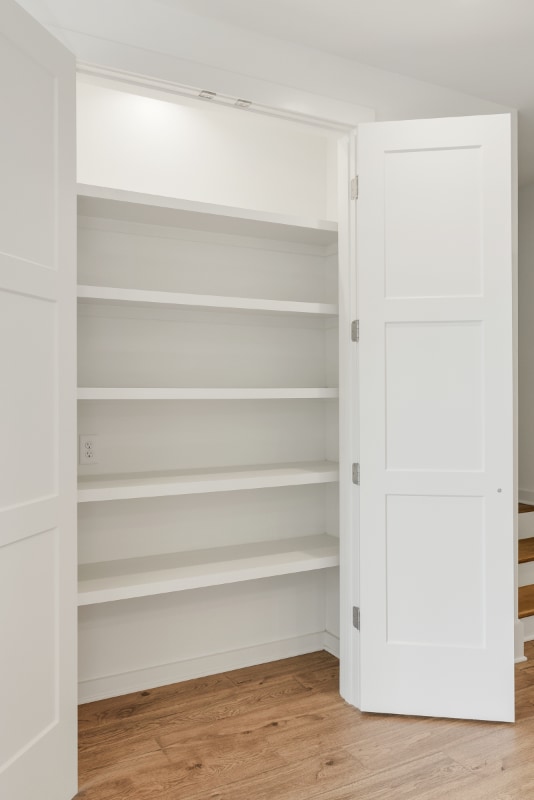 Building Photo - 3060 Edwin Cir