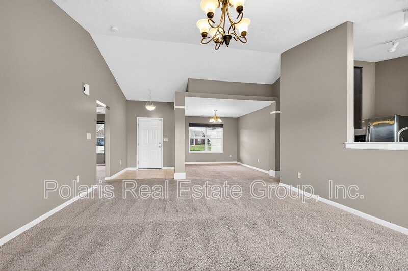 Building Photo - 872 Cherry Tree Ln