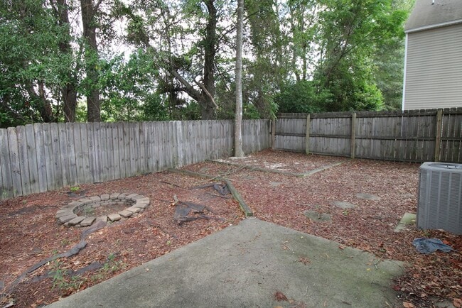 Building Photo - 1840 Polaris Dr
