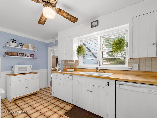 Building Photo - 749 Gamble Dr