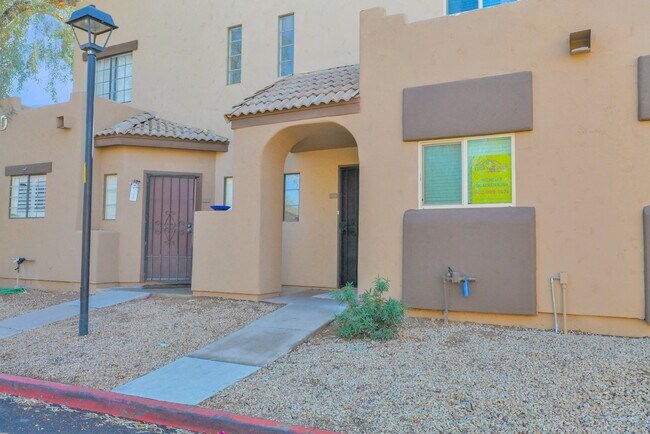 Front 3 - 1935 W Morten Ave