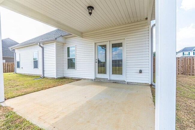 Building Photo - 151 Titleist Ct