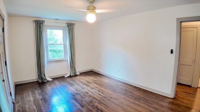 Building Photo - 2150 Texas Ave