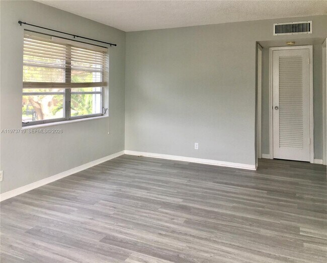 Building Photo - 1710 Madison St